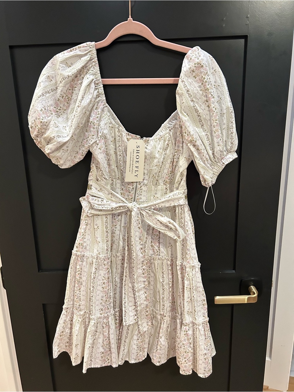 Floral Puff-Sleeve Tiered Mini Dress in Cream - Picture 6 of 7